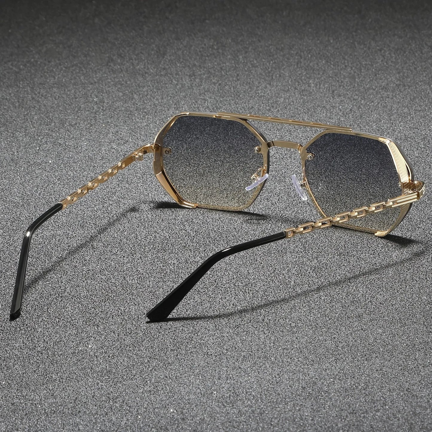 Thomas Chain Shades