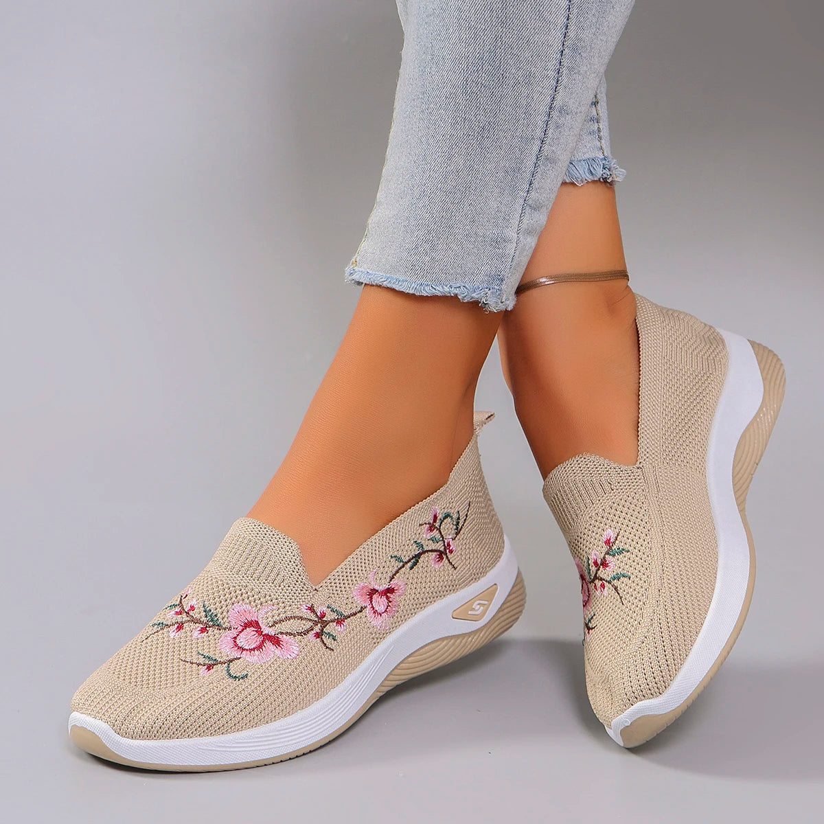Magnolia Comfort Walkers