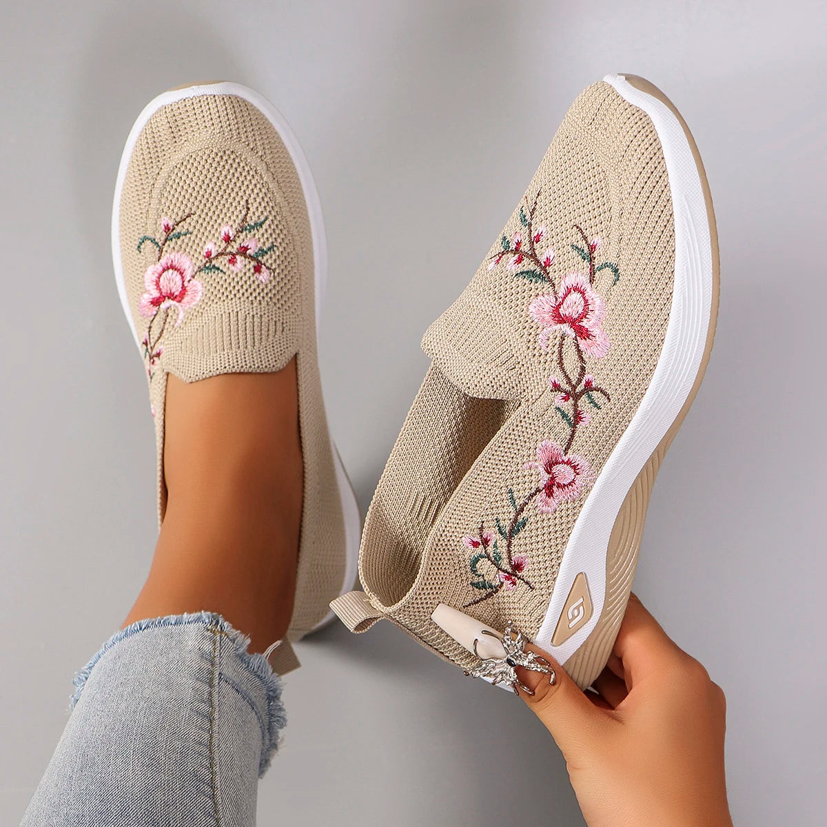 Magnolia Comfort Walkers