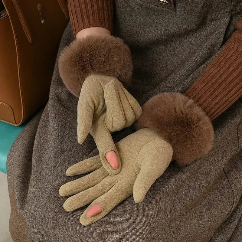 The Elara Fur Gloves