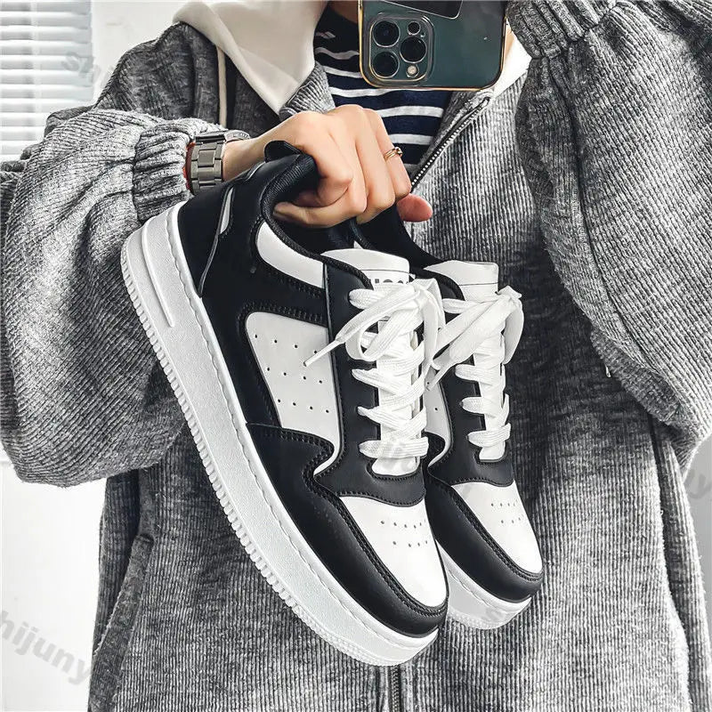 Hudson Court Sneakers