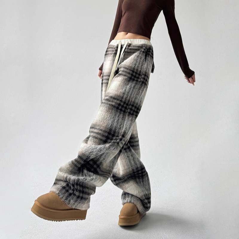 Willow Plaid Sweatpants